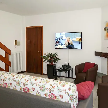 Apartment Res. La Roggia 155s